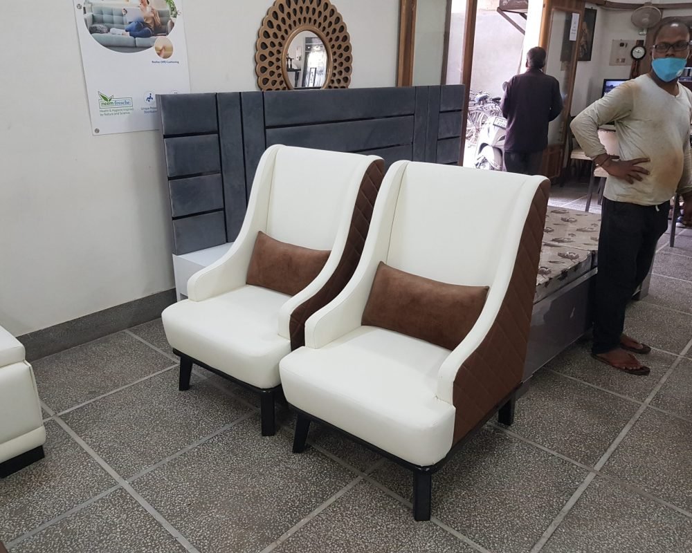 chairs (4)